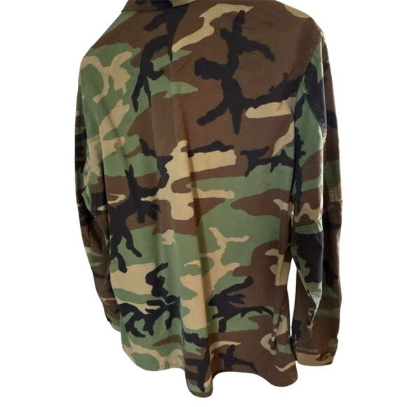Vintage U.S. Army Woodland Camo BDU Jacket – Name Tape “James” + Shoulder Patch - Picture 2 of 6